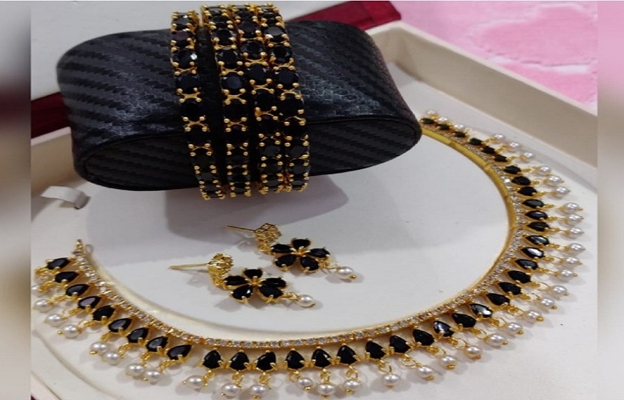 Diamond jewellery sets for all seasons Diamond jewellery sets for all seasons