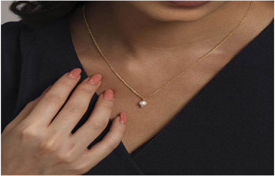 Stellar Loop Pearl Necklace